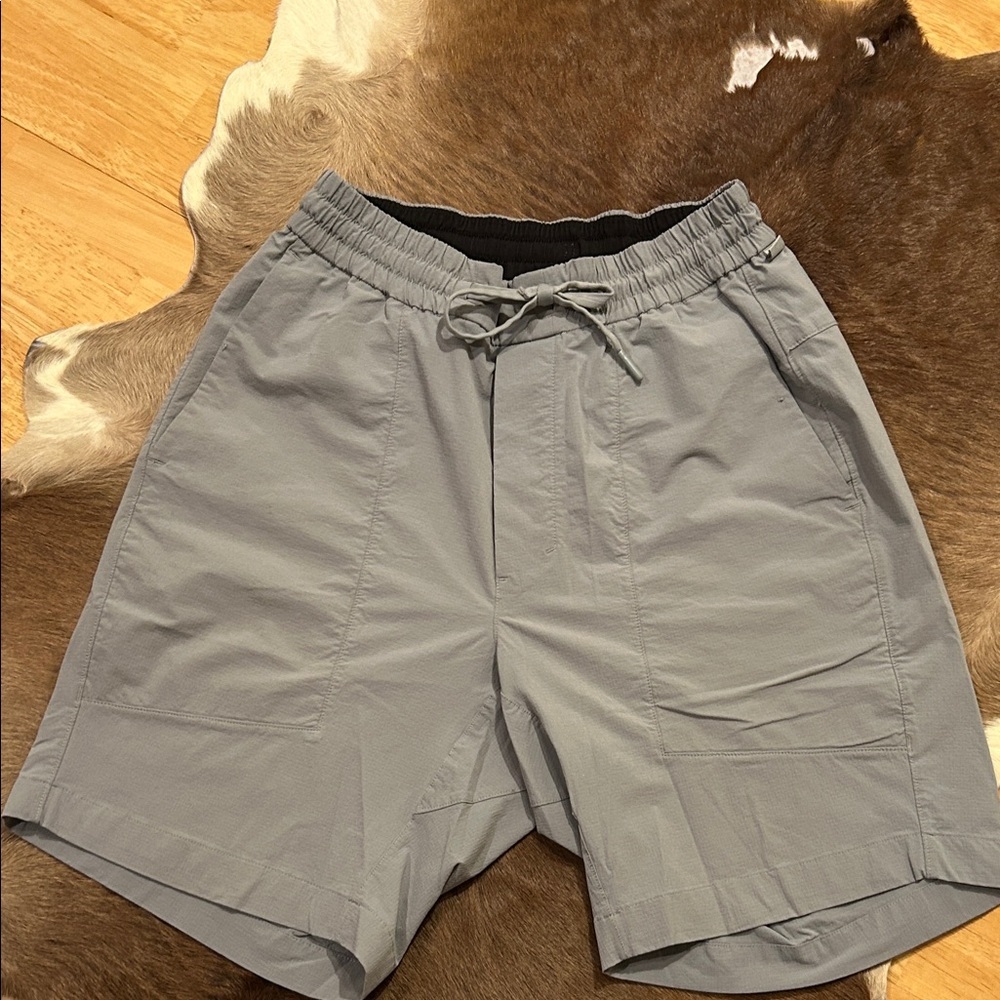 lululemon athletica Men's Gray Athletic Shorts